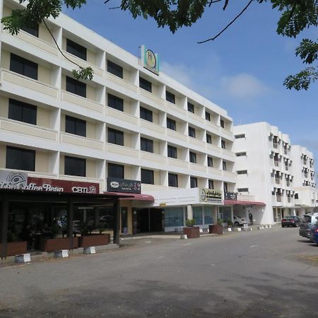 Sea View Resort Hotel & Apartments Kuala Belait Eksteriør bilde
