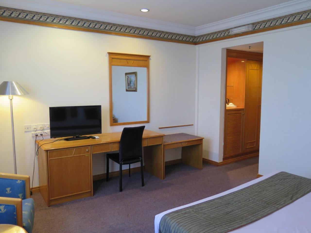 Sea View Resort Hotel & Apartments Kuala Belait Eksteriør bilde