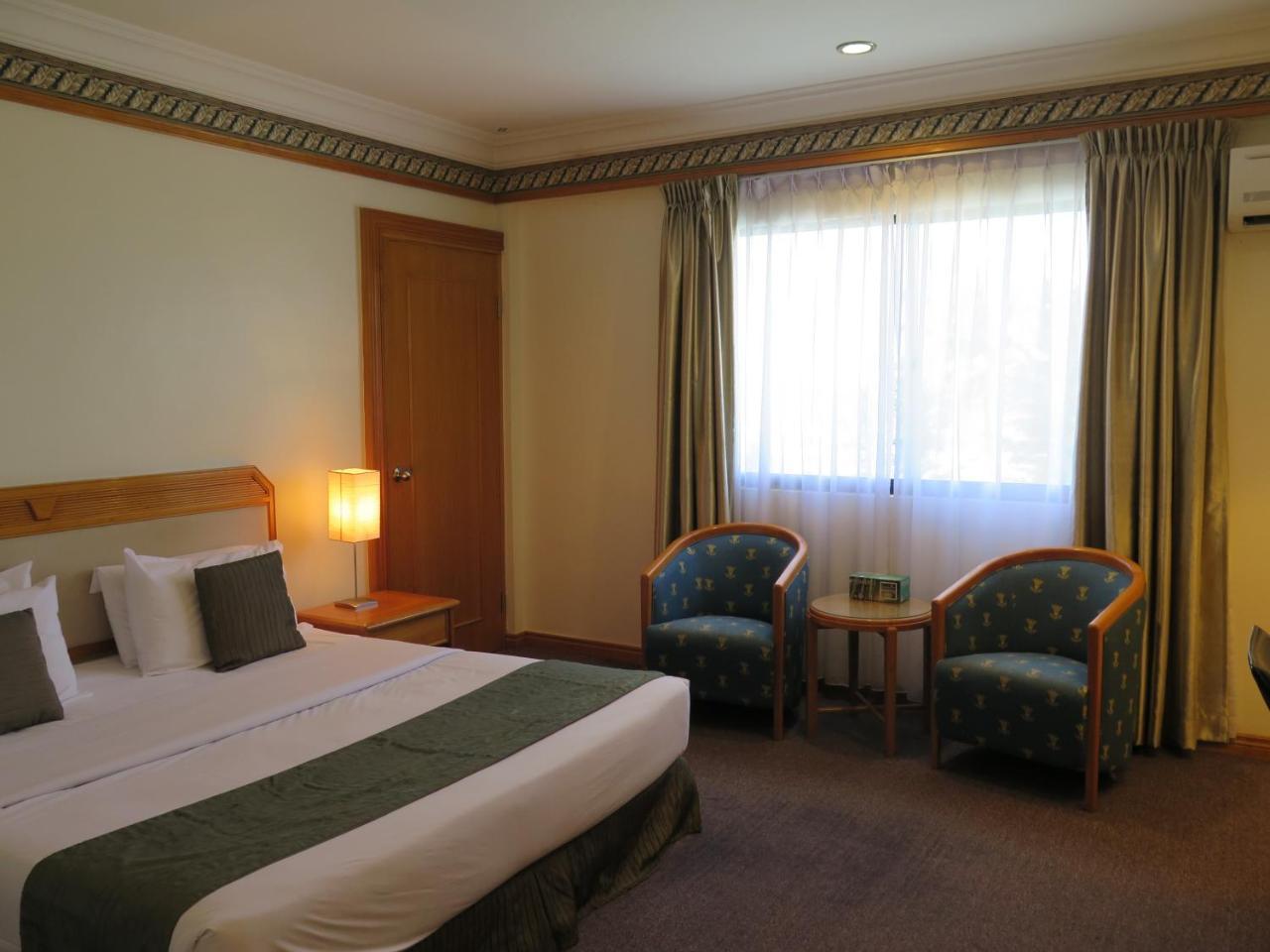Sea View Resort Hotel & Apartments Kuala Belait Eksteriør bilde